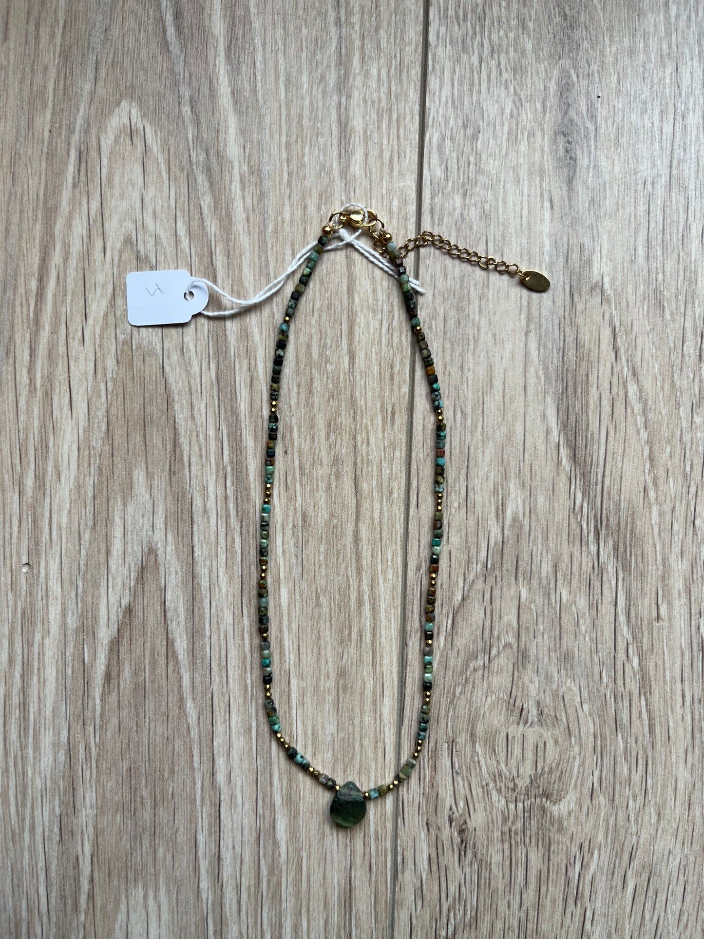 Collier en turquoise africaine et goutte de fluorite đâš