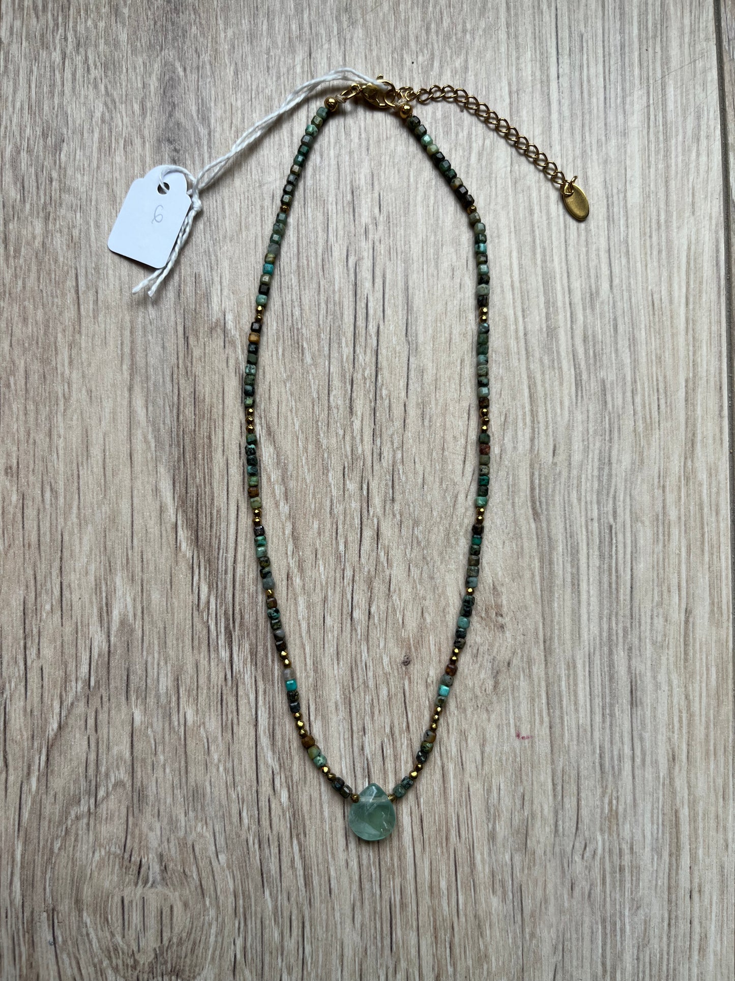 Collier en turquoise africaine et goutte de fluorite đâš