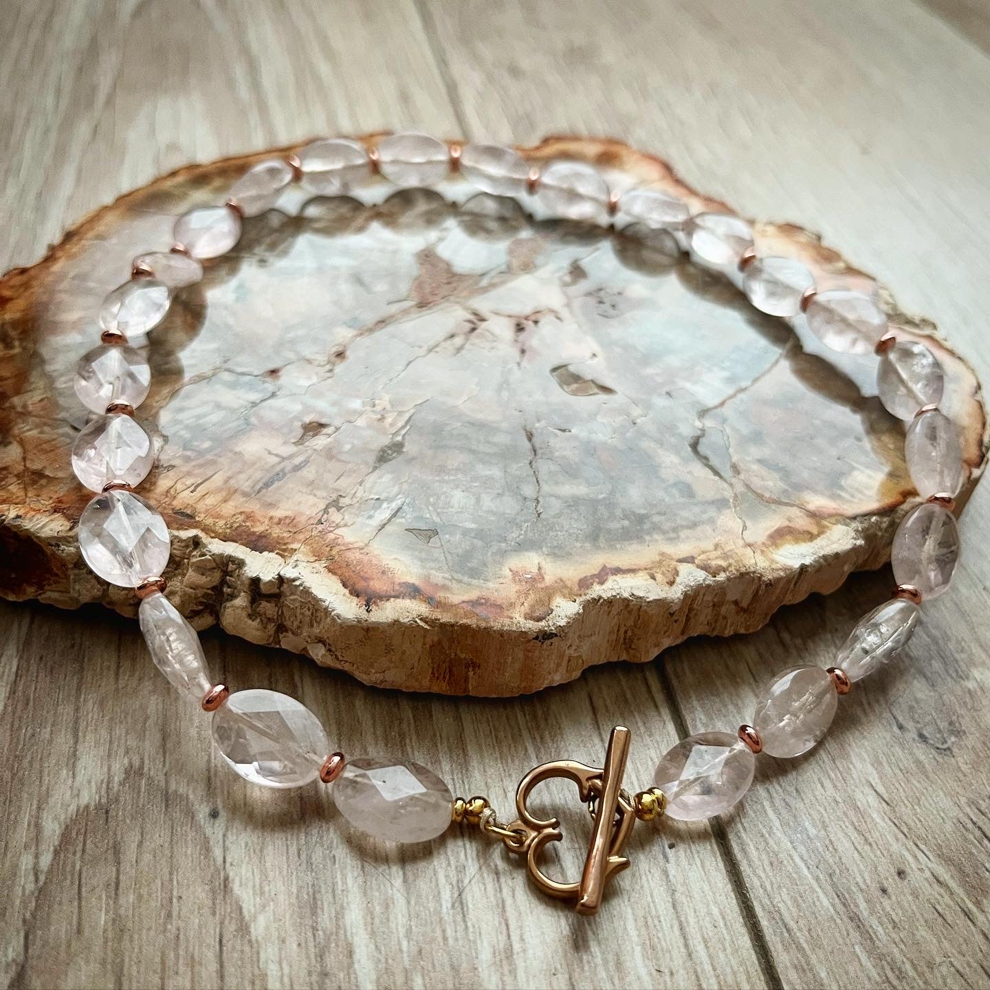 Collier tout est féerique en quartz rose 💗✨