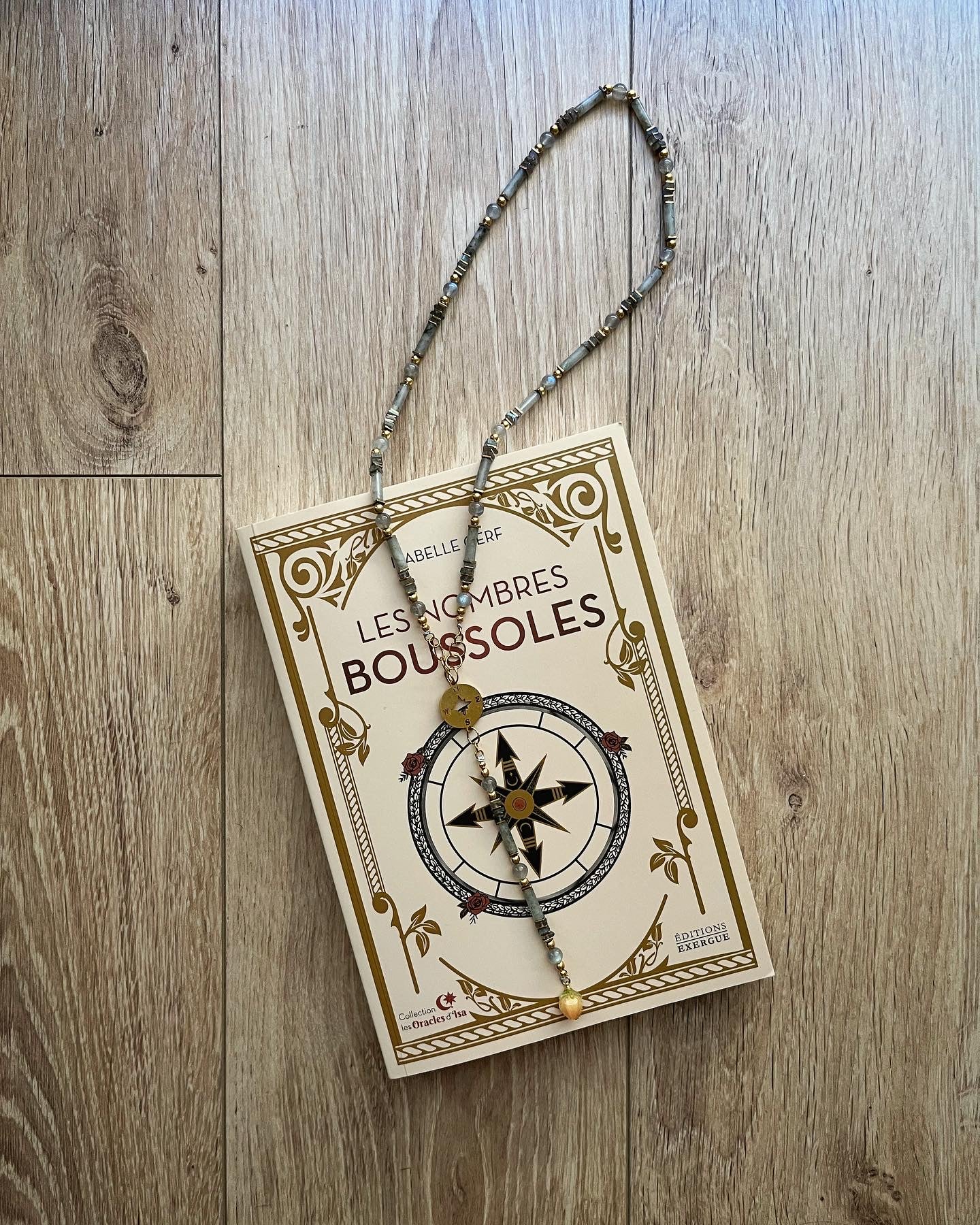 collier Isa đź§đź¤Ť
