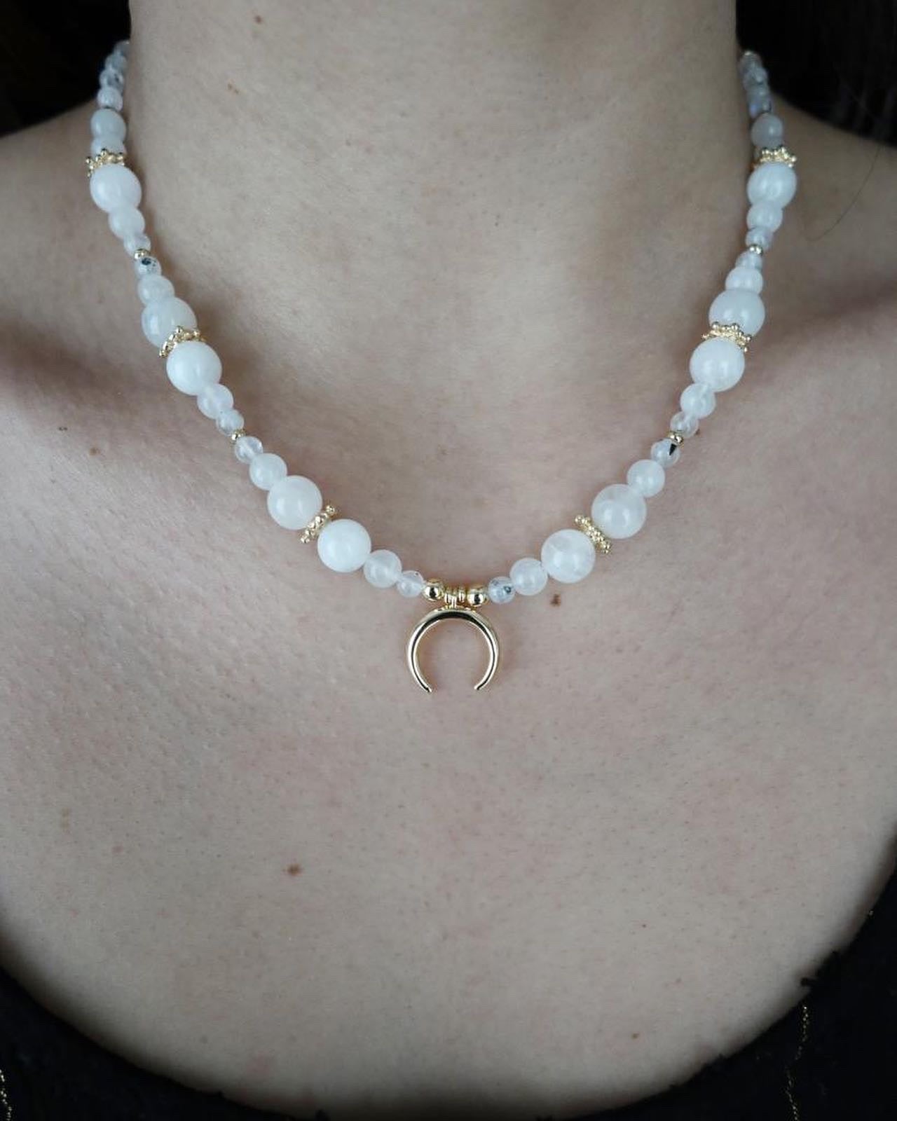 collier talisman đ§ż : Corne de lune, pierre de lune