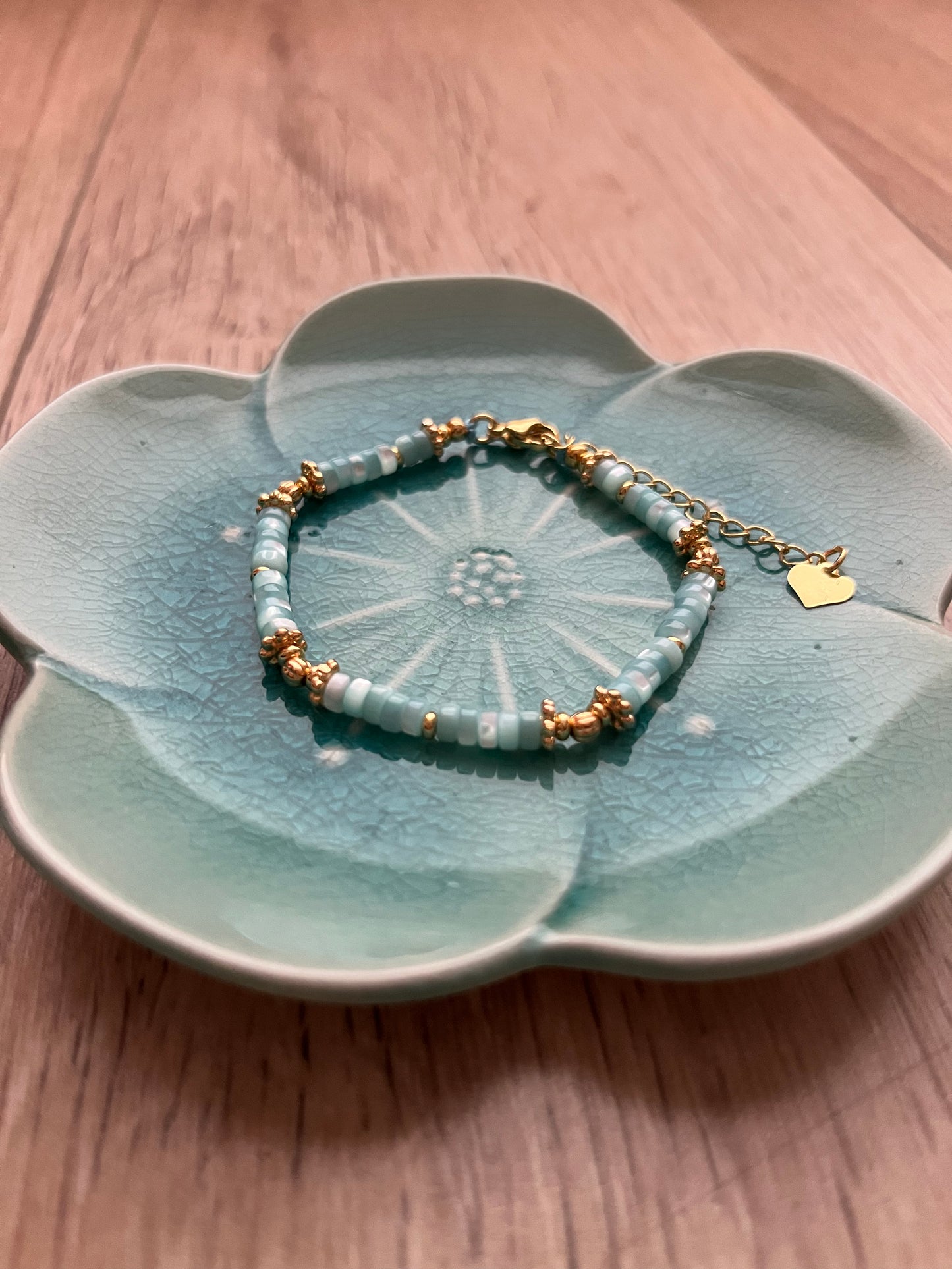 Bracelet Daisy en nacre bleu ciel 🌼🩵