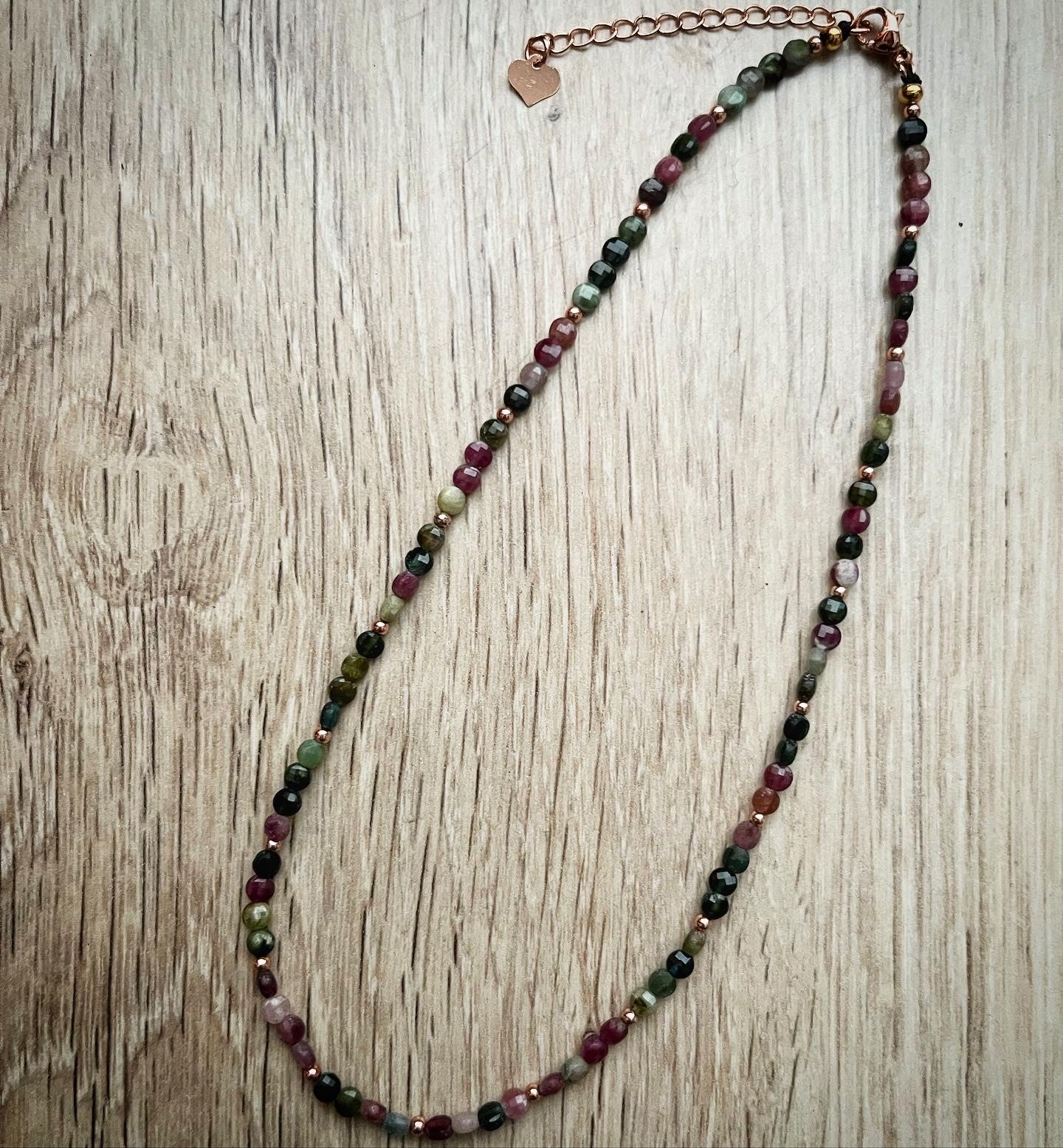 Collier licorne d’automne en tourmaline multicolore 🦄💚💛🩷🖤