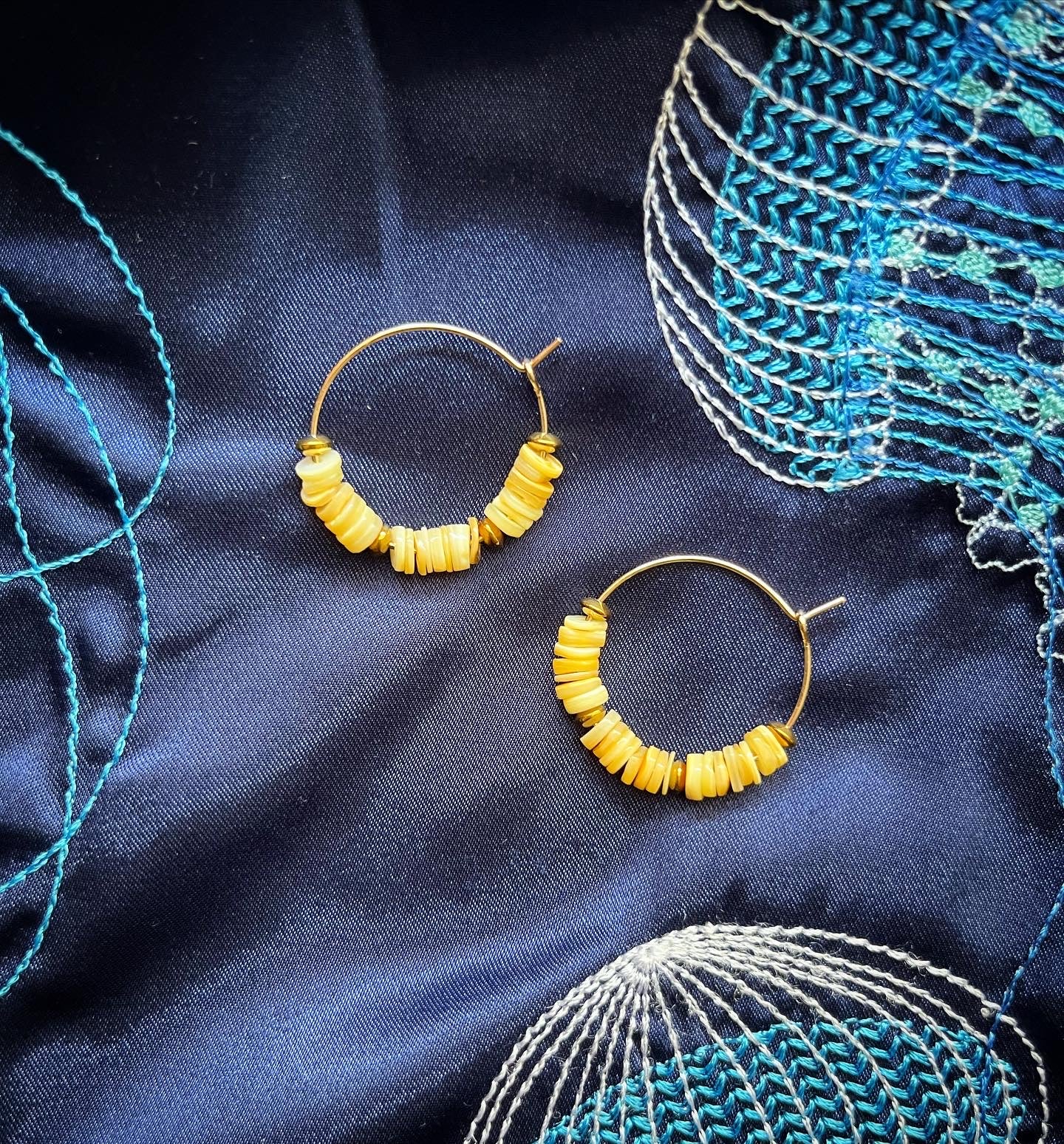 boucles d’oreilles belles des îles mini coquillage 🌺💛