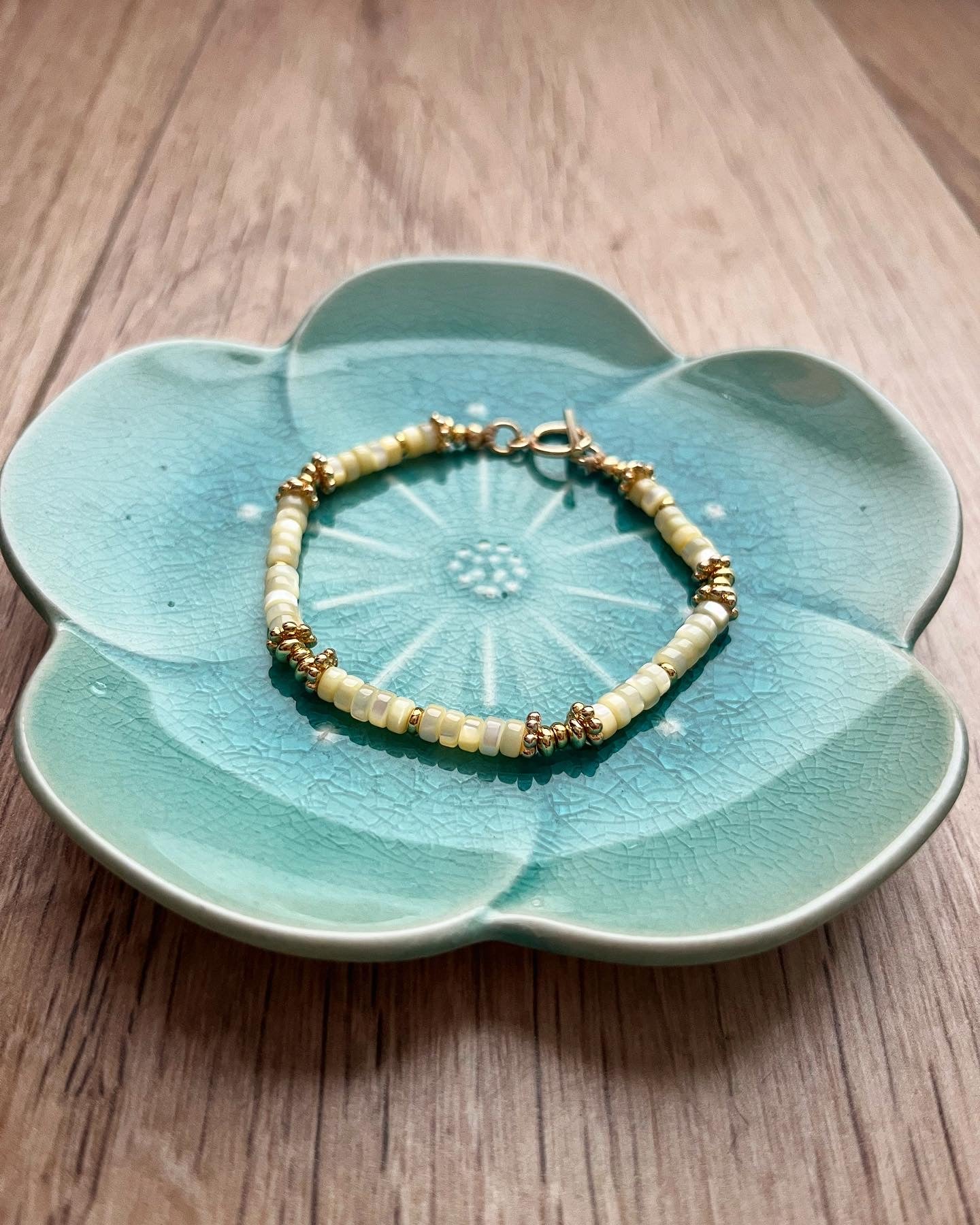 Bracelet Daisy en nacre jaune 🌼💛