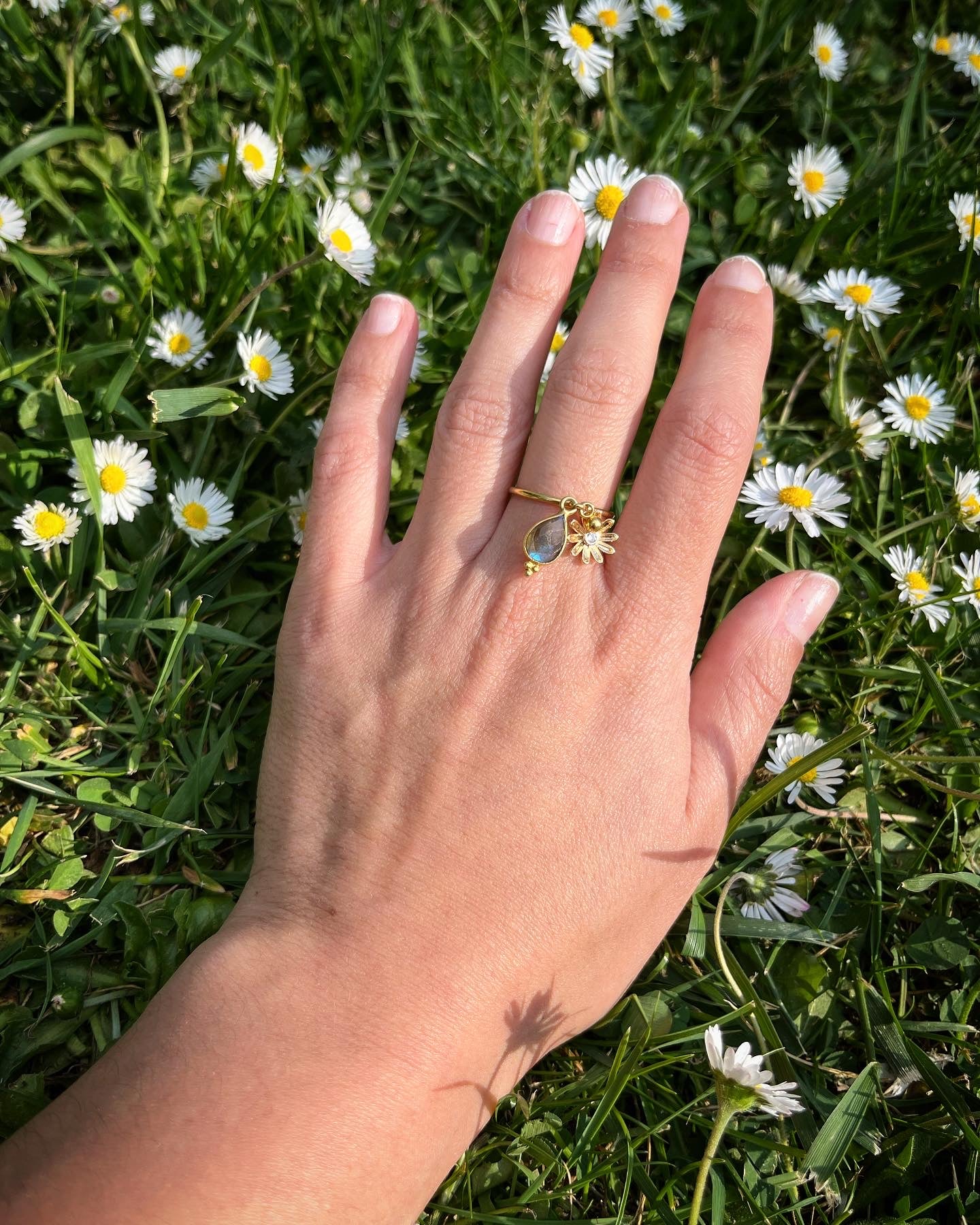 Bague Queen Marguerite labradorite 🌼💍💙