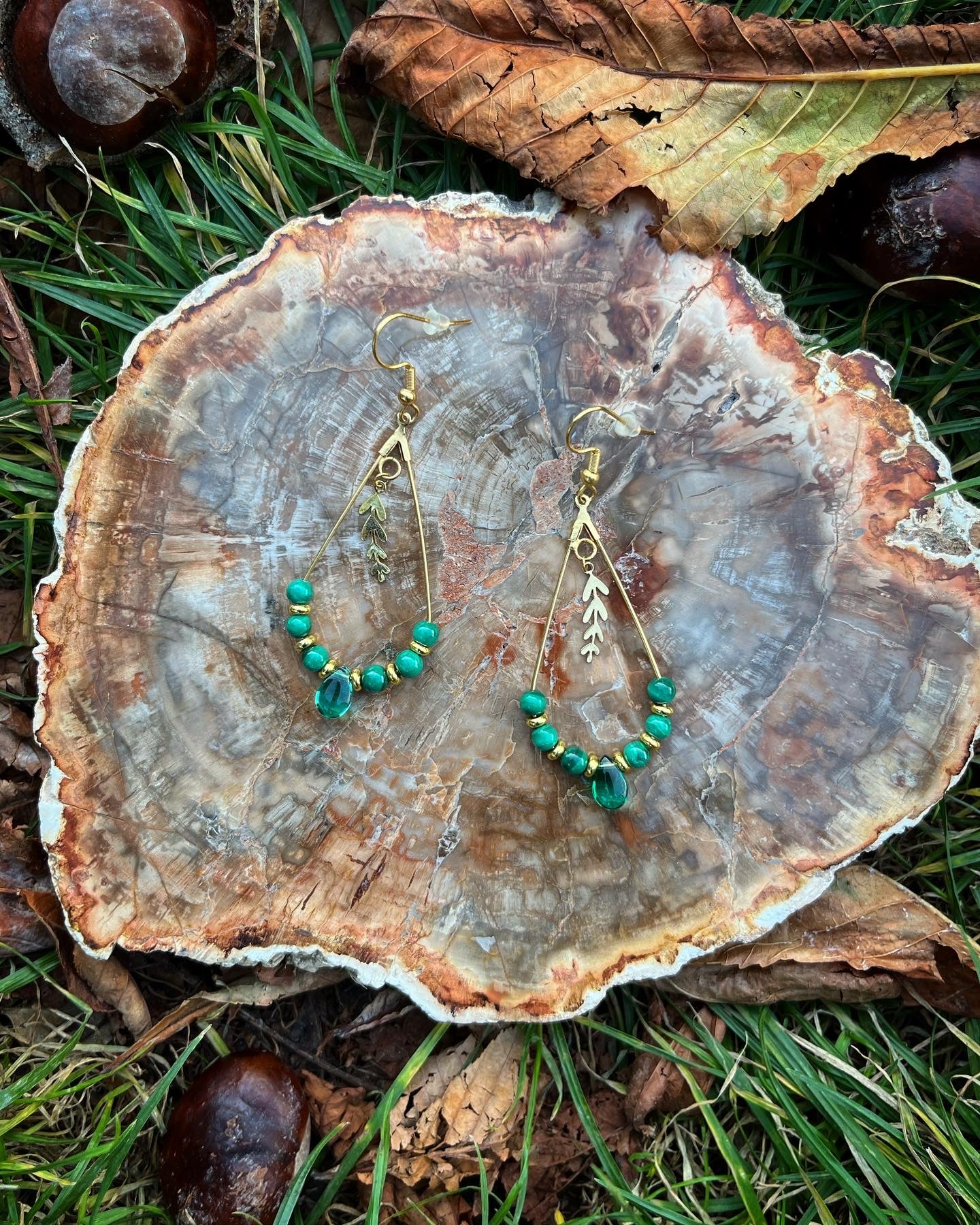 boucles d’oreilles Larmes d’Aphrodite en malachite et feuille 🍂💚.