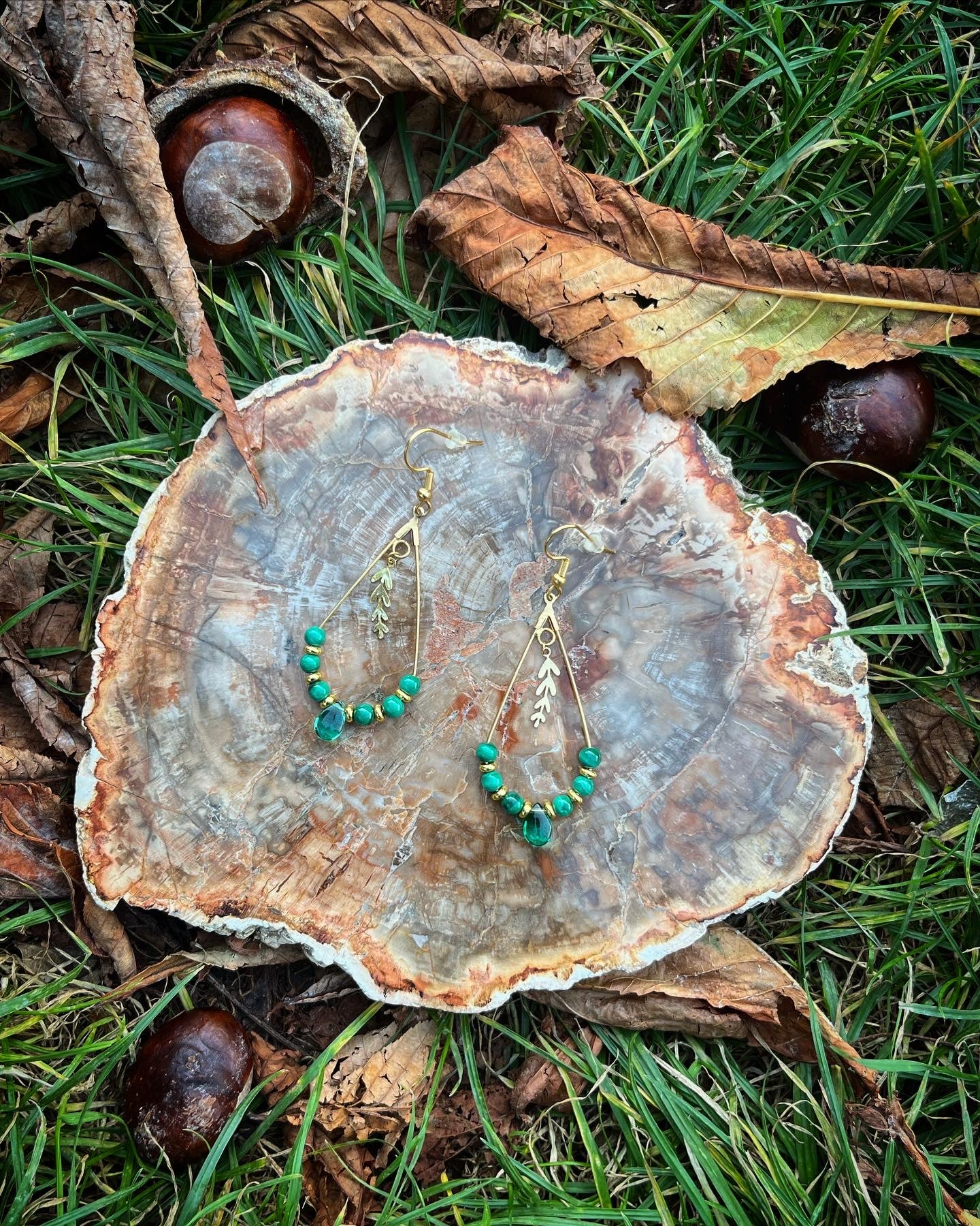 boucles d’oreilles Larmes d’Aphrodite en malachite et feuille 🍂💚.