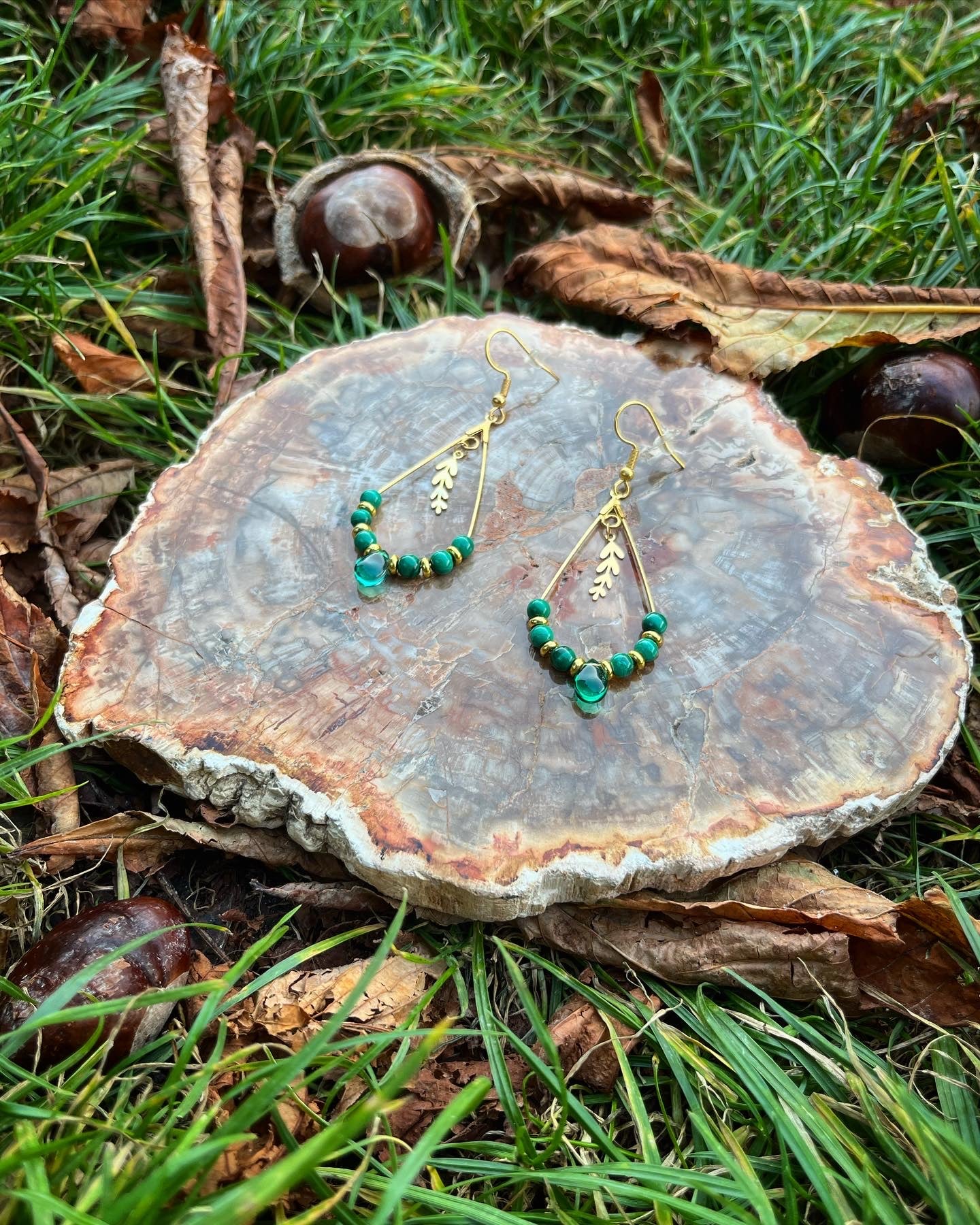 boucles d’oreilles Larmes d’Aphrodite en malachite et feuille 🍂💚.