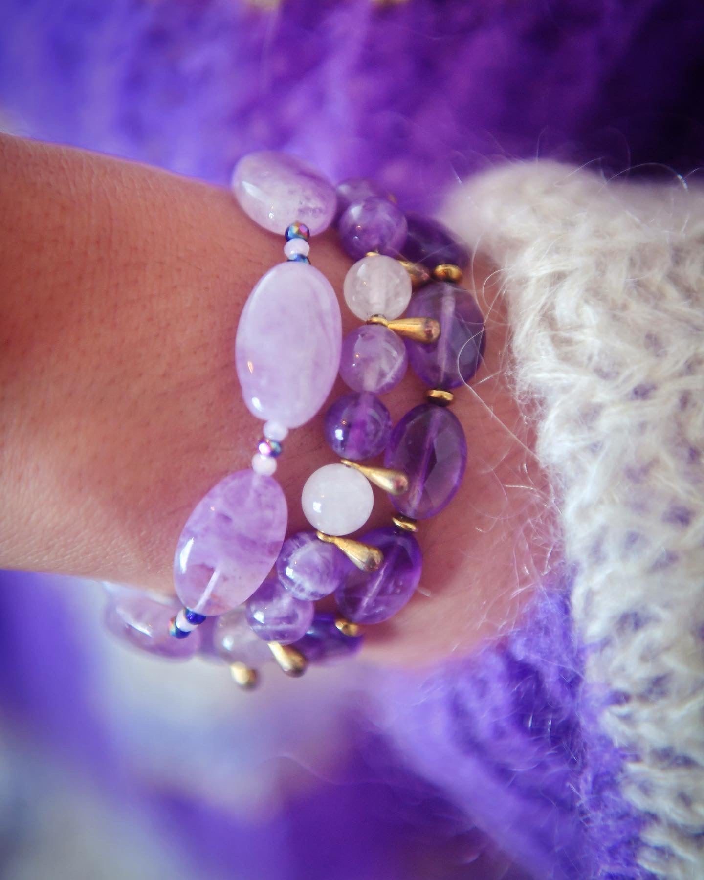 bracelet féminin sur mesure 🌸 : en quartz rose 💗 et améthyste 💜