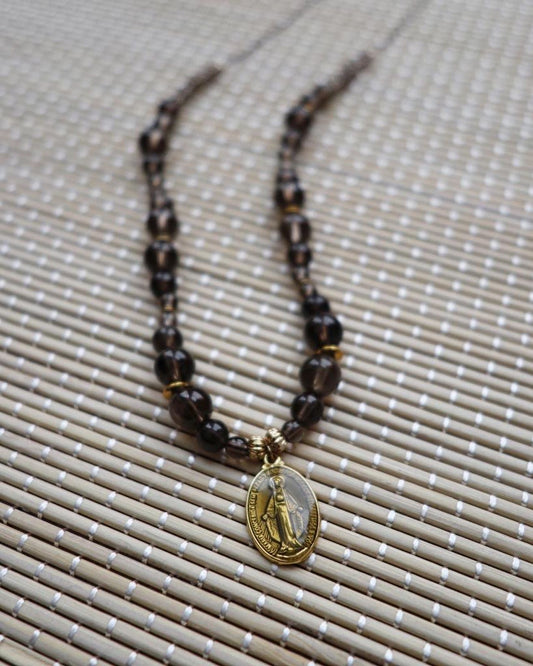 collier talisman 🧿 : vierge Marie quartz fumé