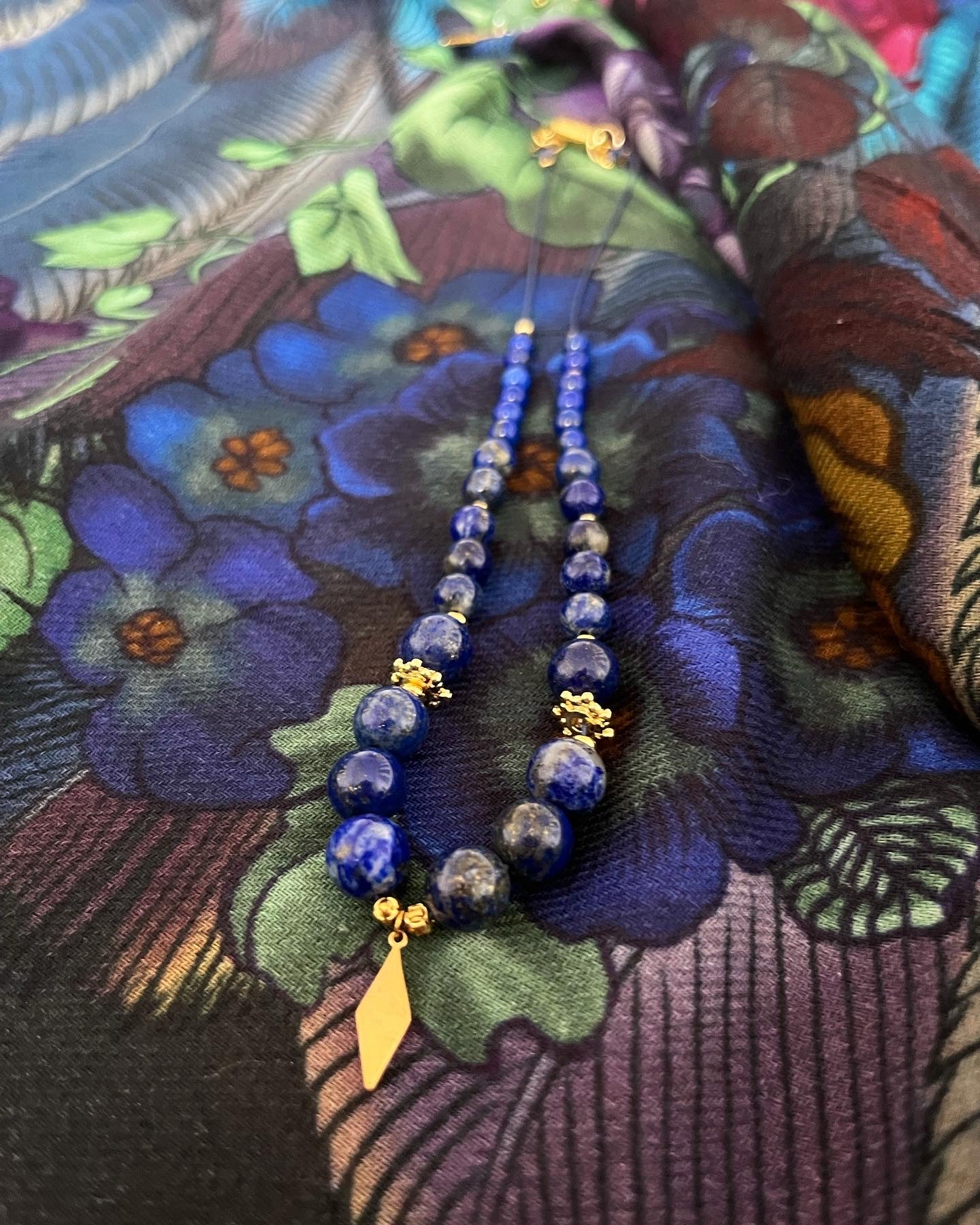 Collier Néfertiti en lapis-lazuli 💙