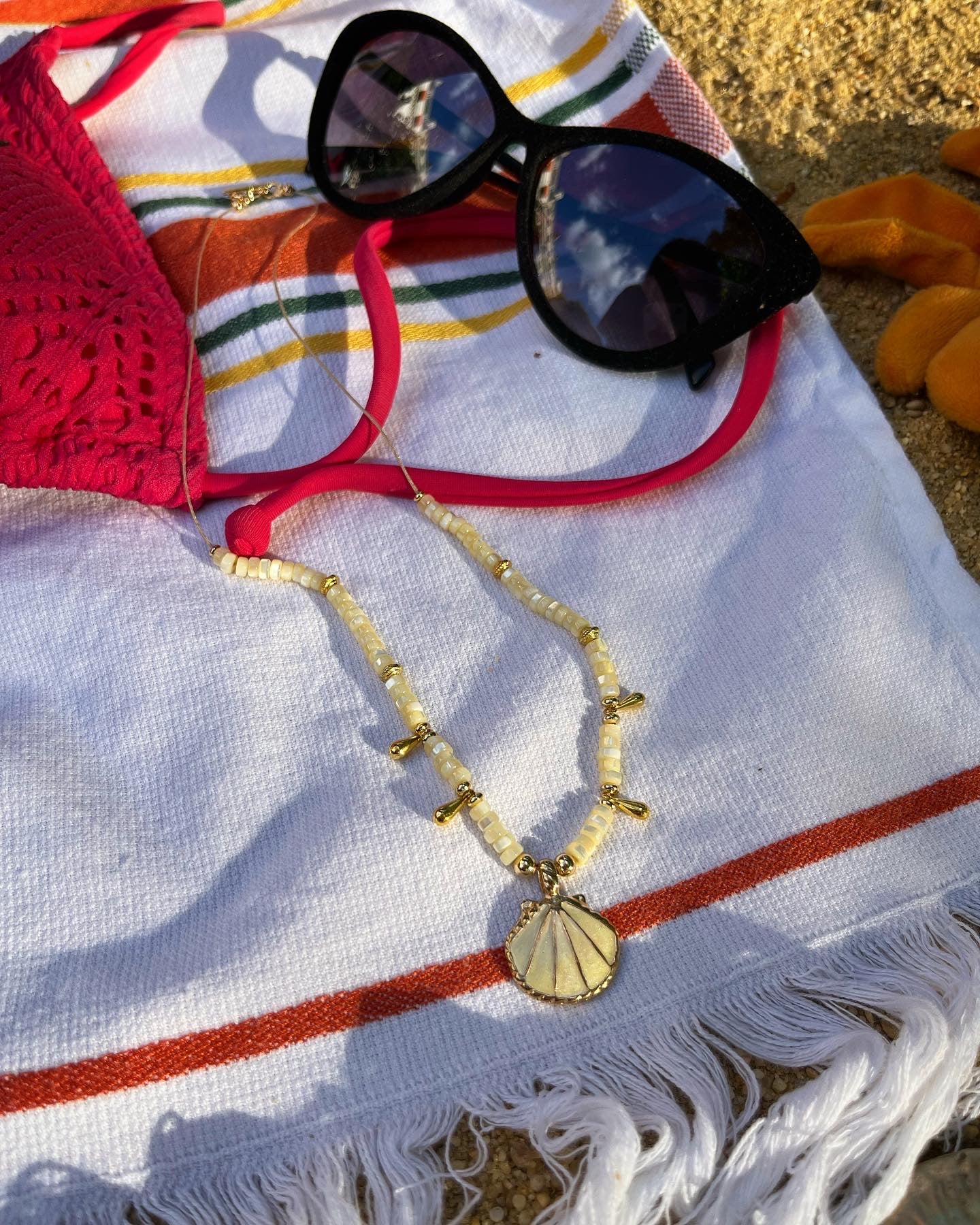 Collier été en nacre jaune 🐚💛